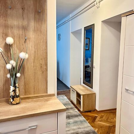 Lumo Apartamento Ni Exterior foto