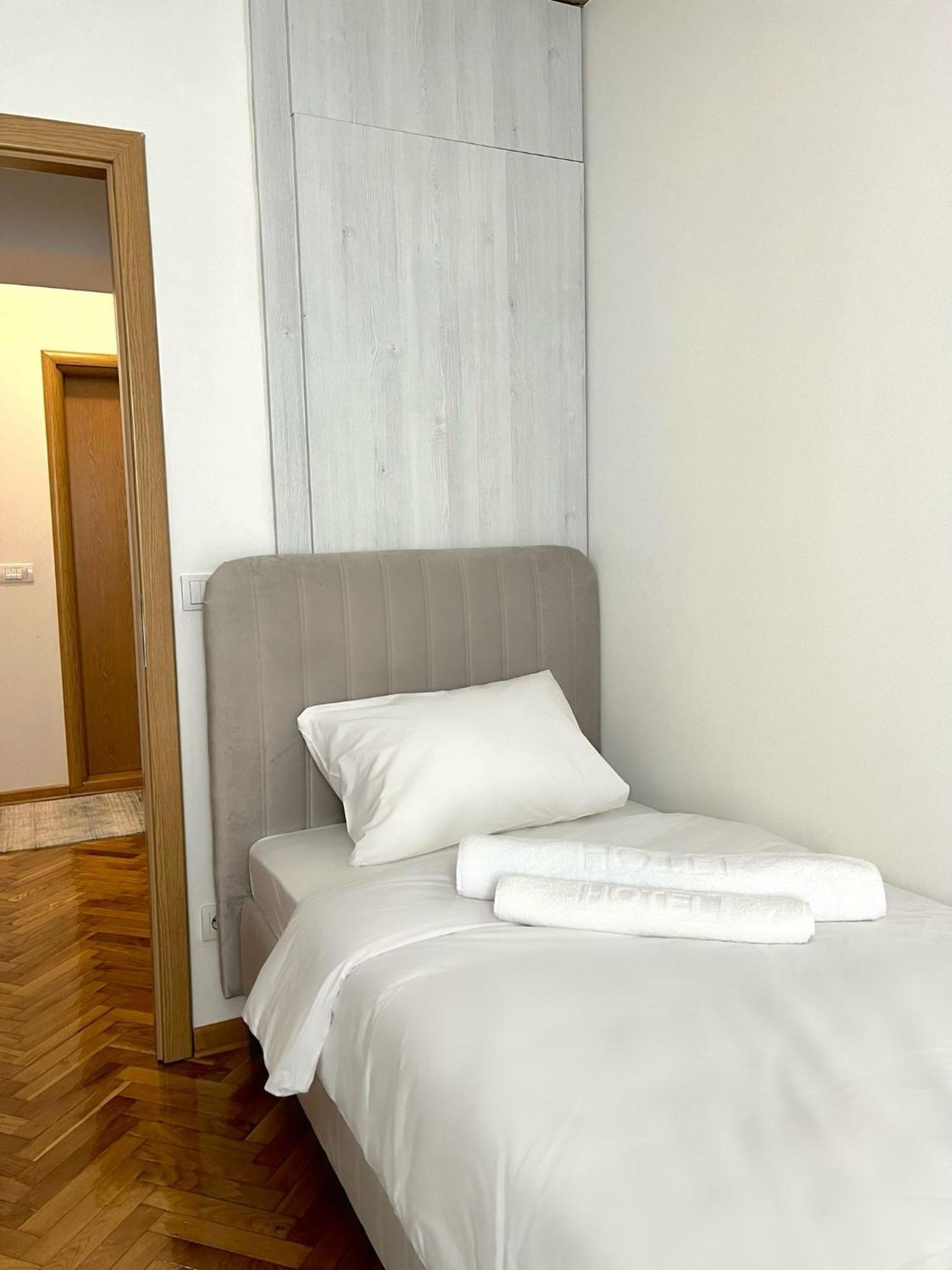Lumo Apartamento Ni Exterior foto