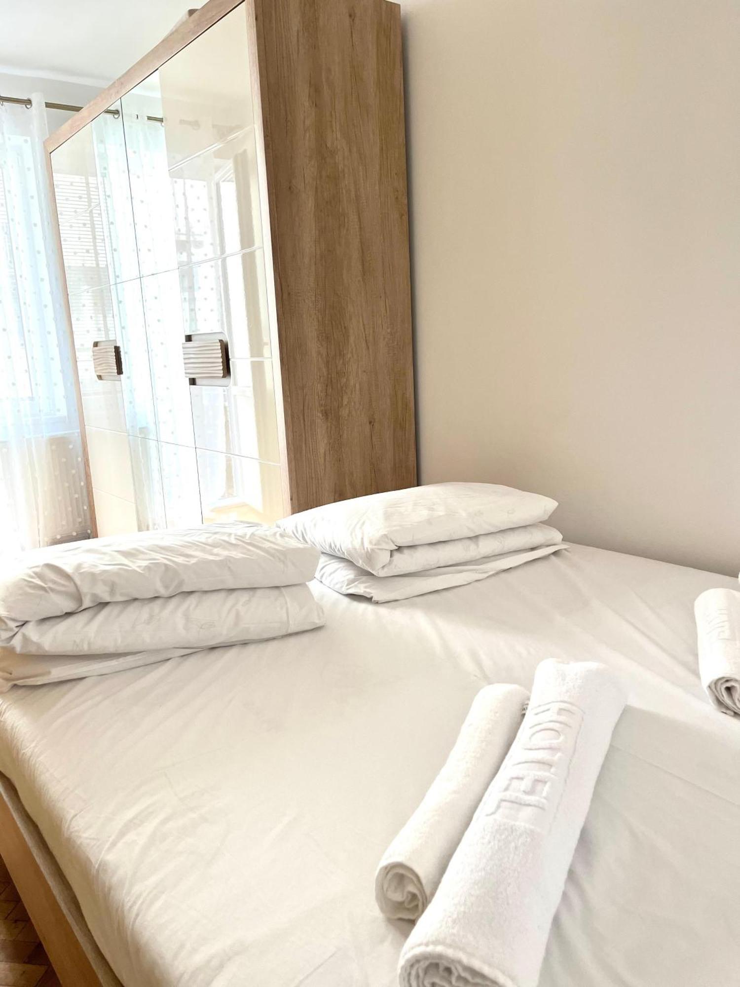 Lumo Apartamento Ni Exterior foto