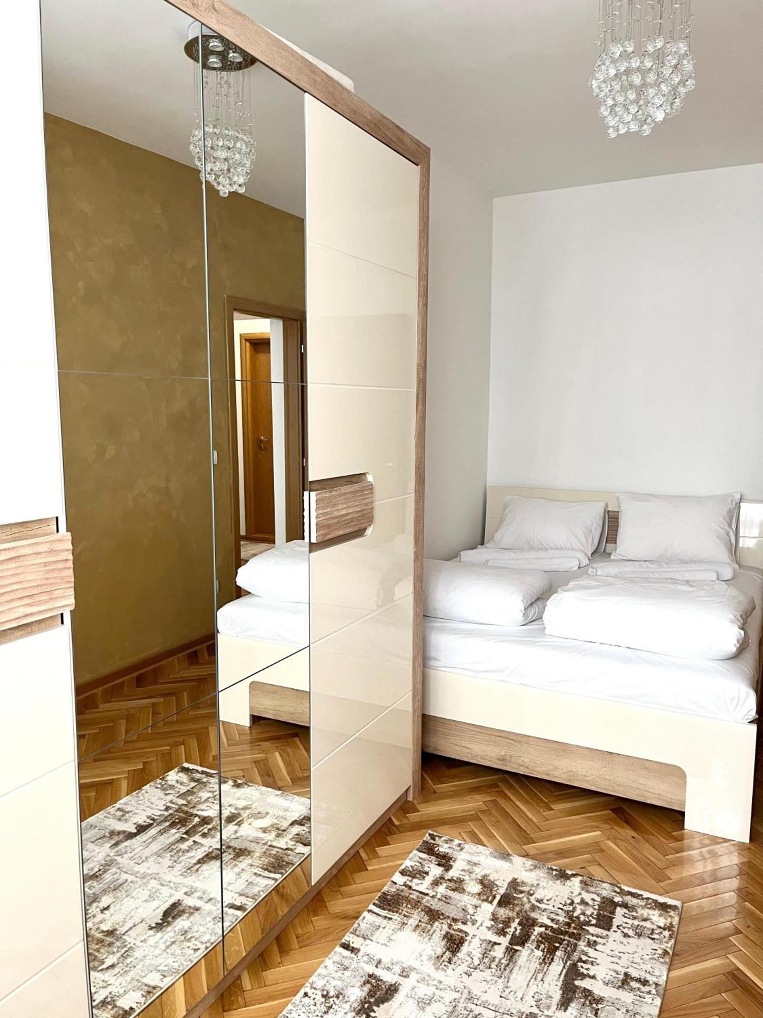 Lumo Apartamento Ni Exterior foto
