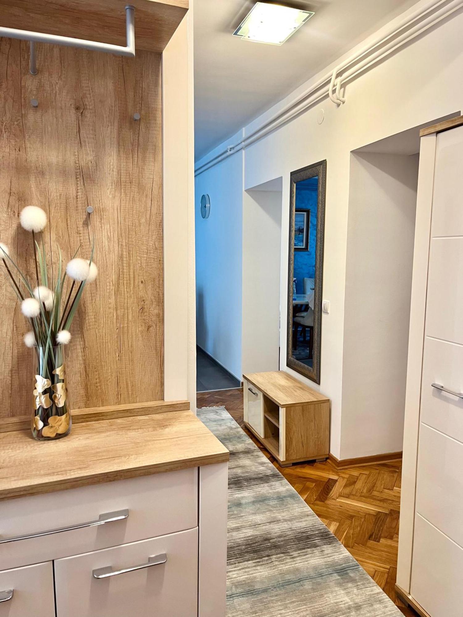 Lumo Apartamento Ni Exterior foto